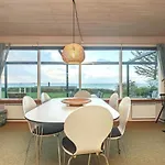Beachfront Family Retreat - By Traum Tatil Evi Næs