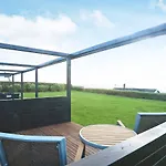 Beachfront Family Retreat - By Traum *