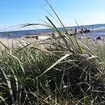 Beachfront Family Retreat - By Traum Casa de Férias Næs