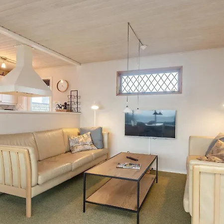 Beachfront Family Retreat - By Traum Feriehus