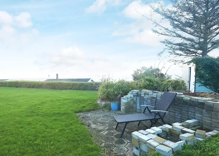 Beachfront Family Retreat - By Traum Nyaraló