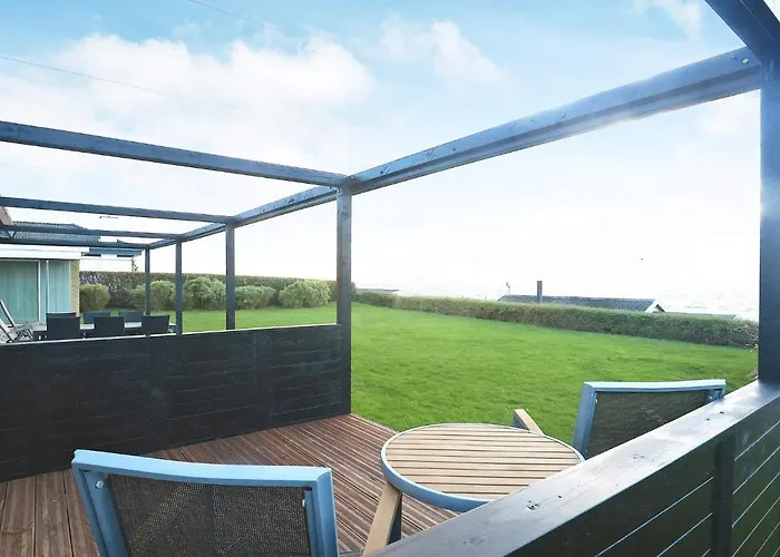 Beachfront Family Retreat - By Traum *