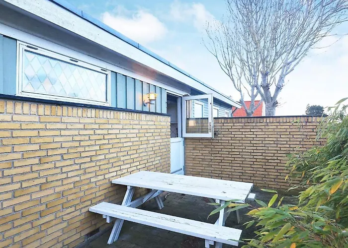 Nyaraló Beachfront Family Retreat - By Traum