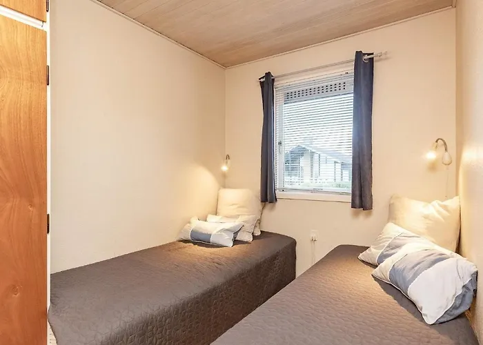 Beachfront Family Retreat - By Traum Nyaraló *