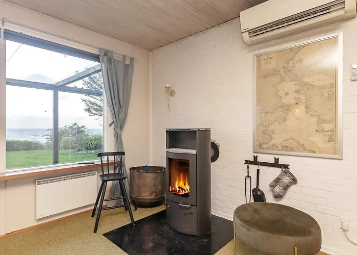 Beachfront Family Retreat - By Traum