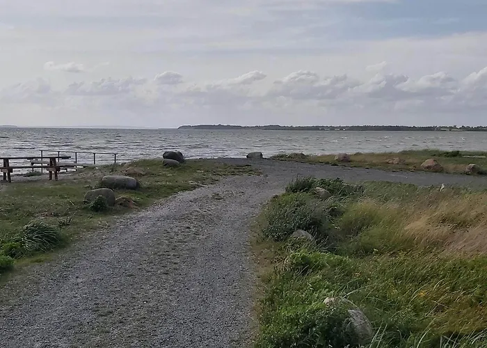 Beachfront Family Retreat - By Traum Nyaraló *